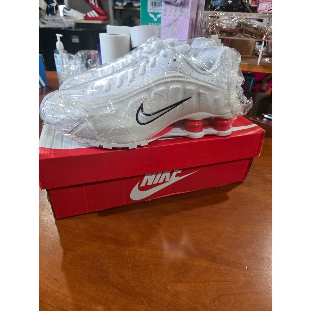 Nike Shox R4 GS White Phantom Comet Red Sneakers CW2626-102 Size 7Y